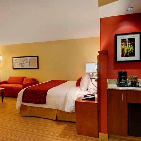 Courtyard By Marriott Madison East Hotel Phòng bức ảnh