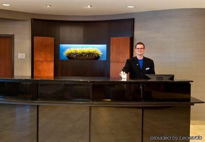Courtyard By Marriott Madison East Hotel Ngoại thất bức ảnh