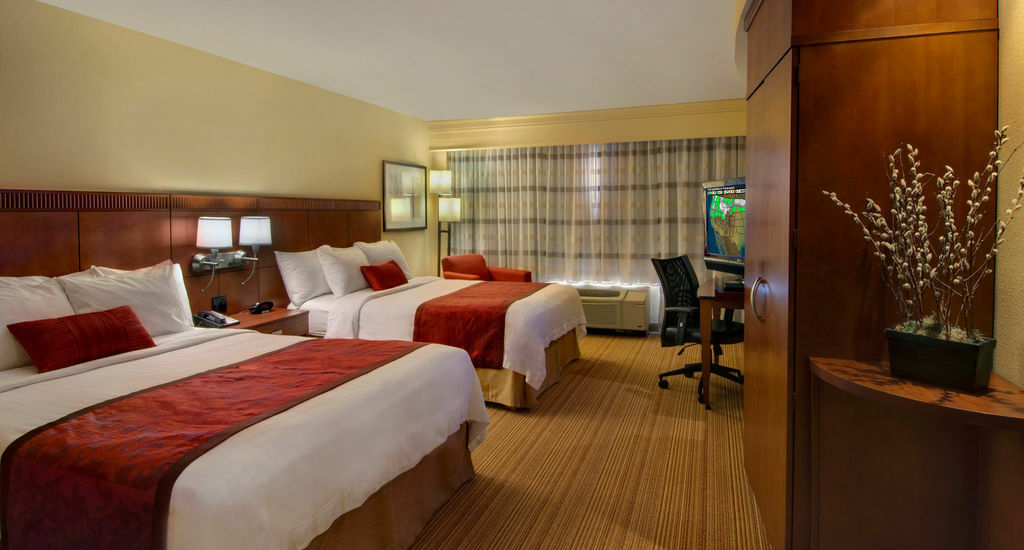 Courtyard By Marriott Madison East Hotel Ngoại thất bức ảnh